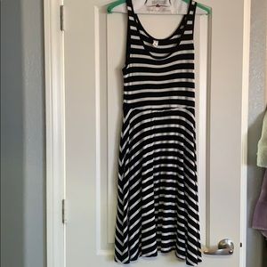 Black and white striped short maxi